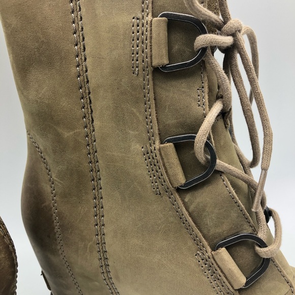 SOREL boots. - Picture 9 of 16